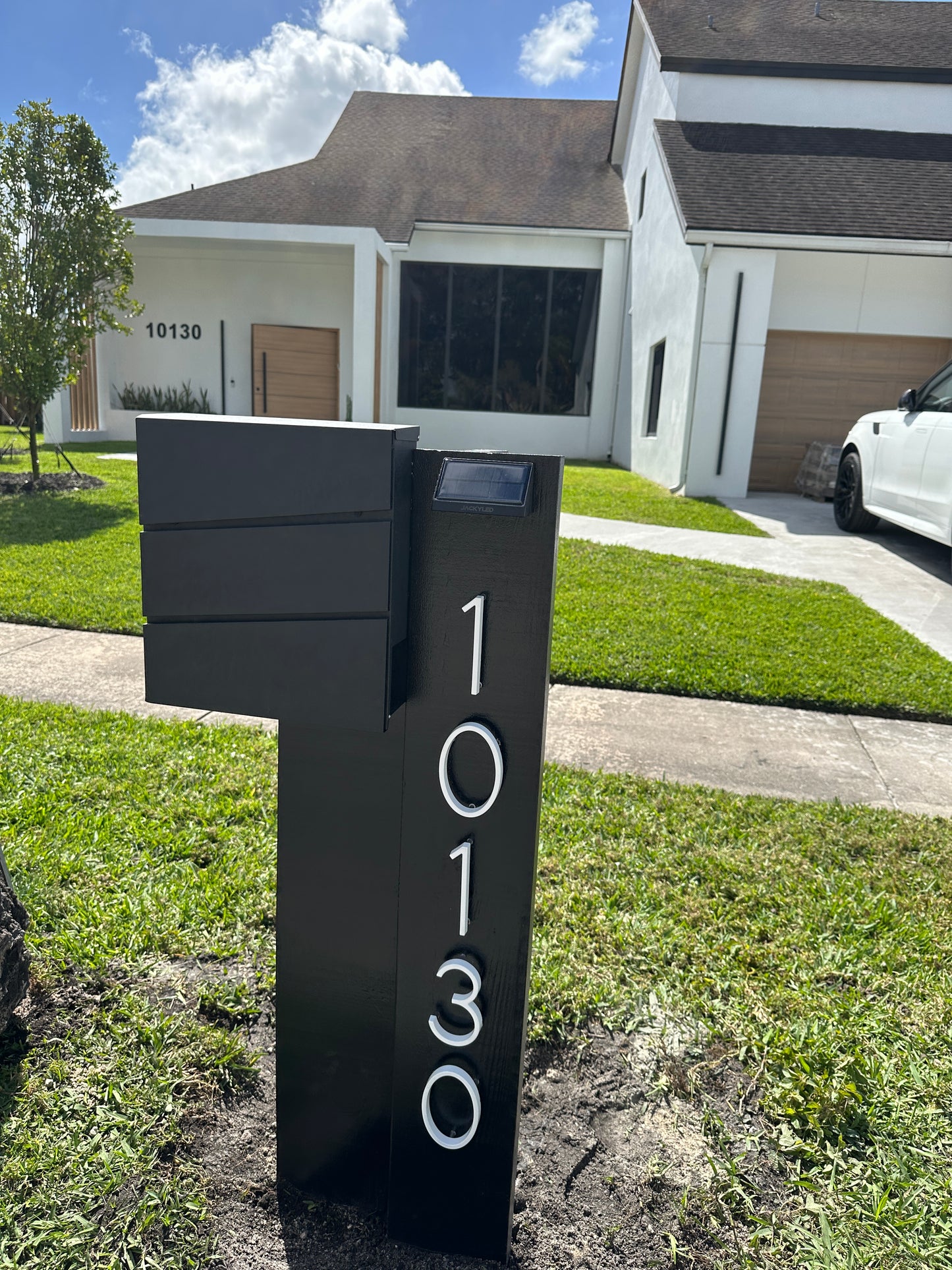 Panda Offset Twins Mailbox