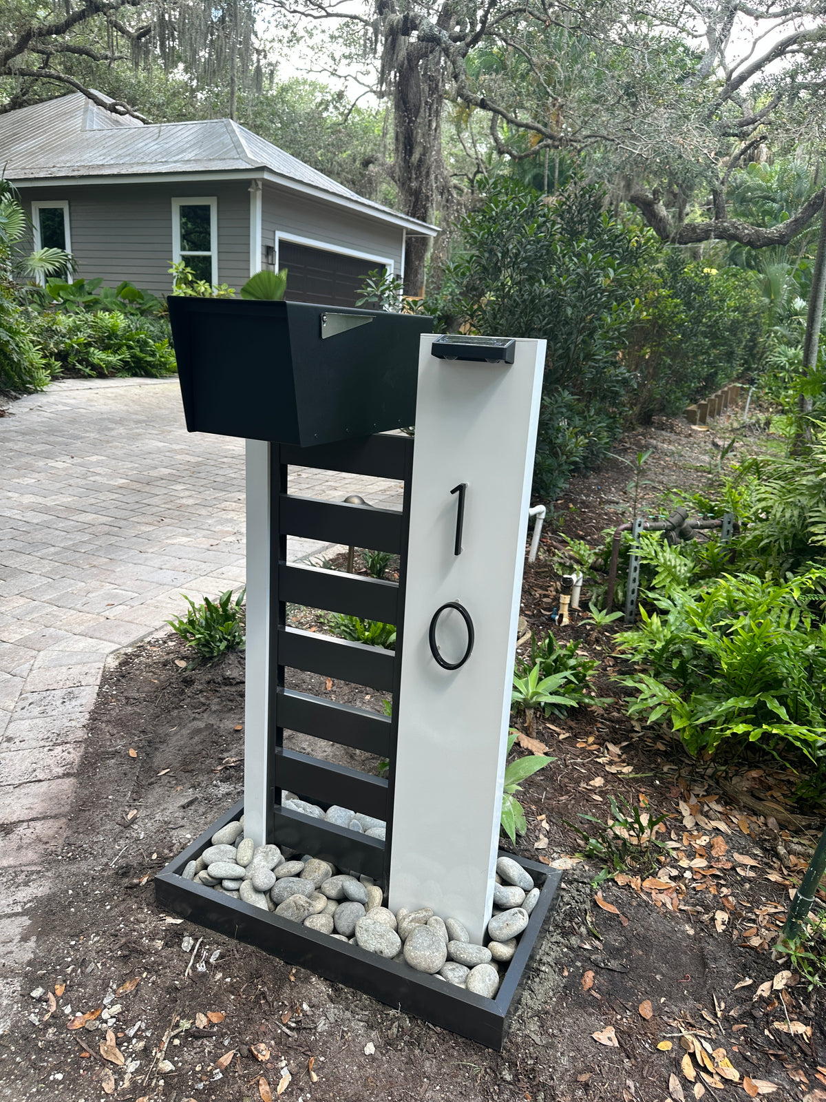 Mailbox Base Box "Hand-Crafted"