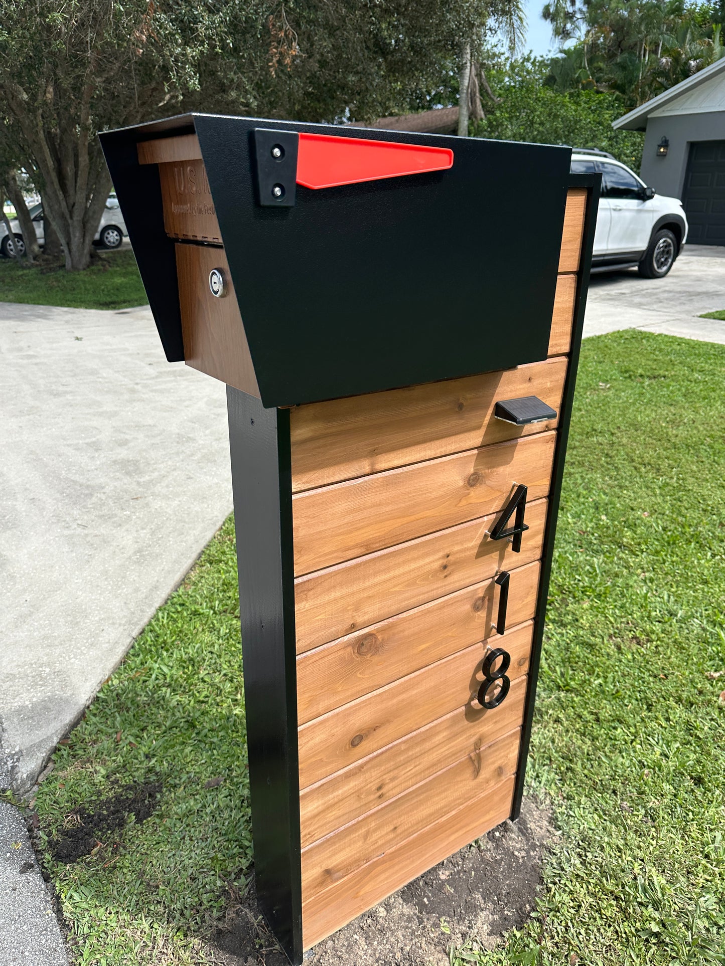 Thumbs Up Stained Cedar "Chocolate"